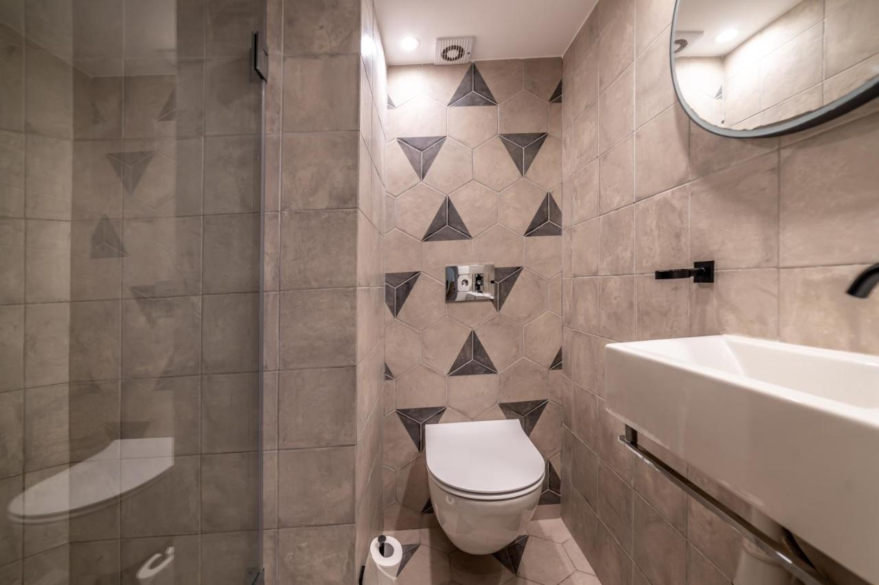 The Six Days Stylish One Bedroom Apartments Eilat Bagian luar foto