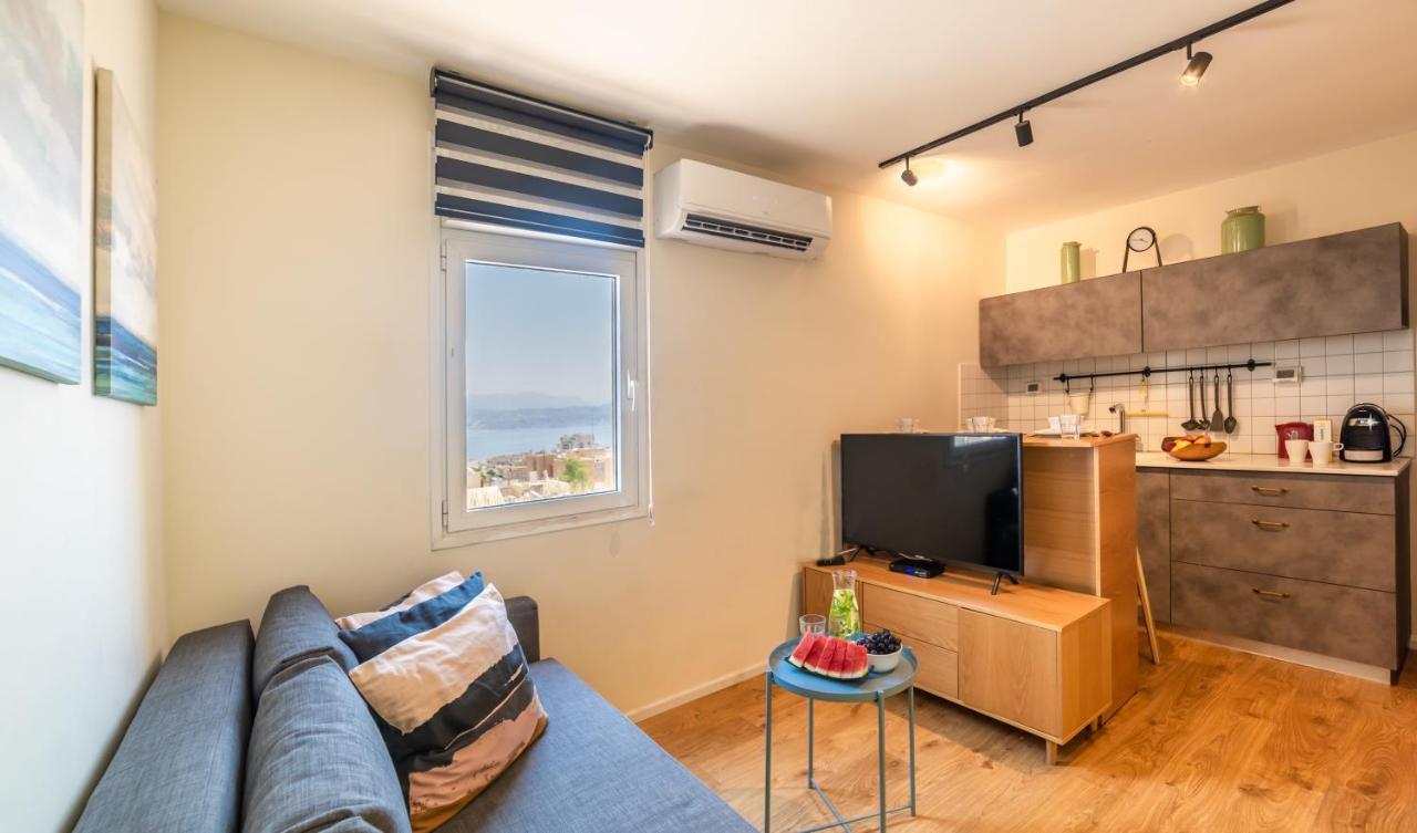 The Six Days Stylish One Bedroom Apartments Eilat Bagian luar foto