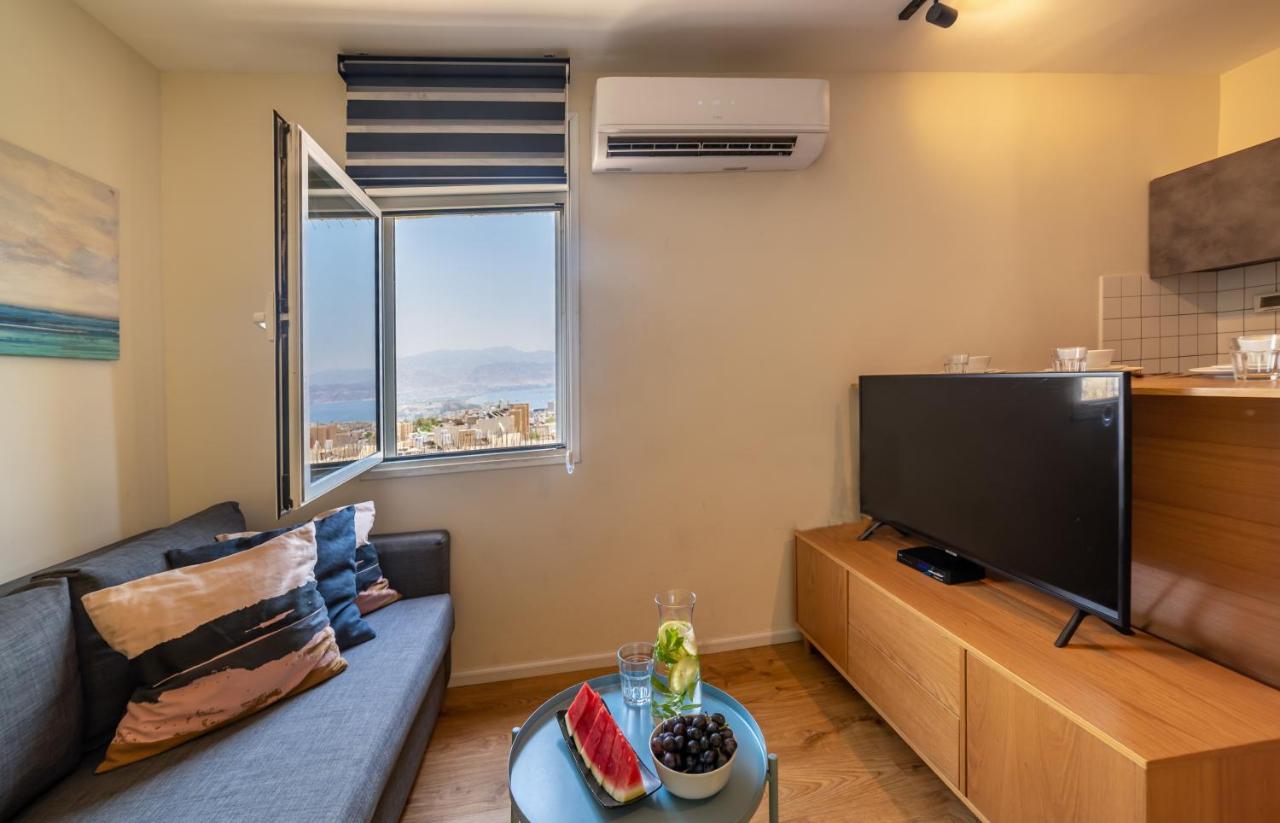 The Six Days Stylish One Bedroom Apartments Eilat Bagian luar foto