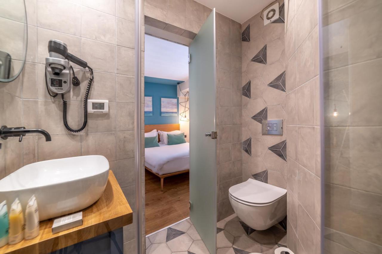The Six Days Stylish One Bedroom Apartments Eilat Bagian luar foto